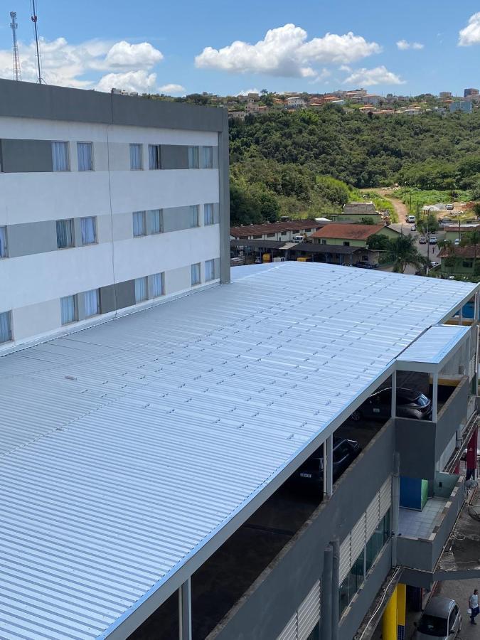 Hotel H2 Congonhas คองโกนญัส ภายนอก รูปภาพ A metal roof