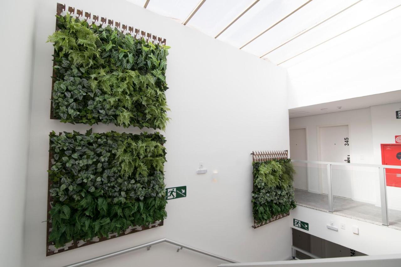 Hotel H2 Congonhas คองโกนญัส ภายนอก รูปภาพ Living wall